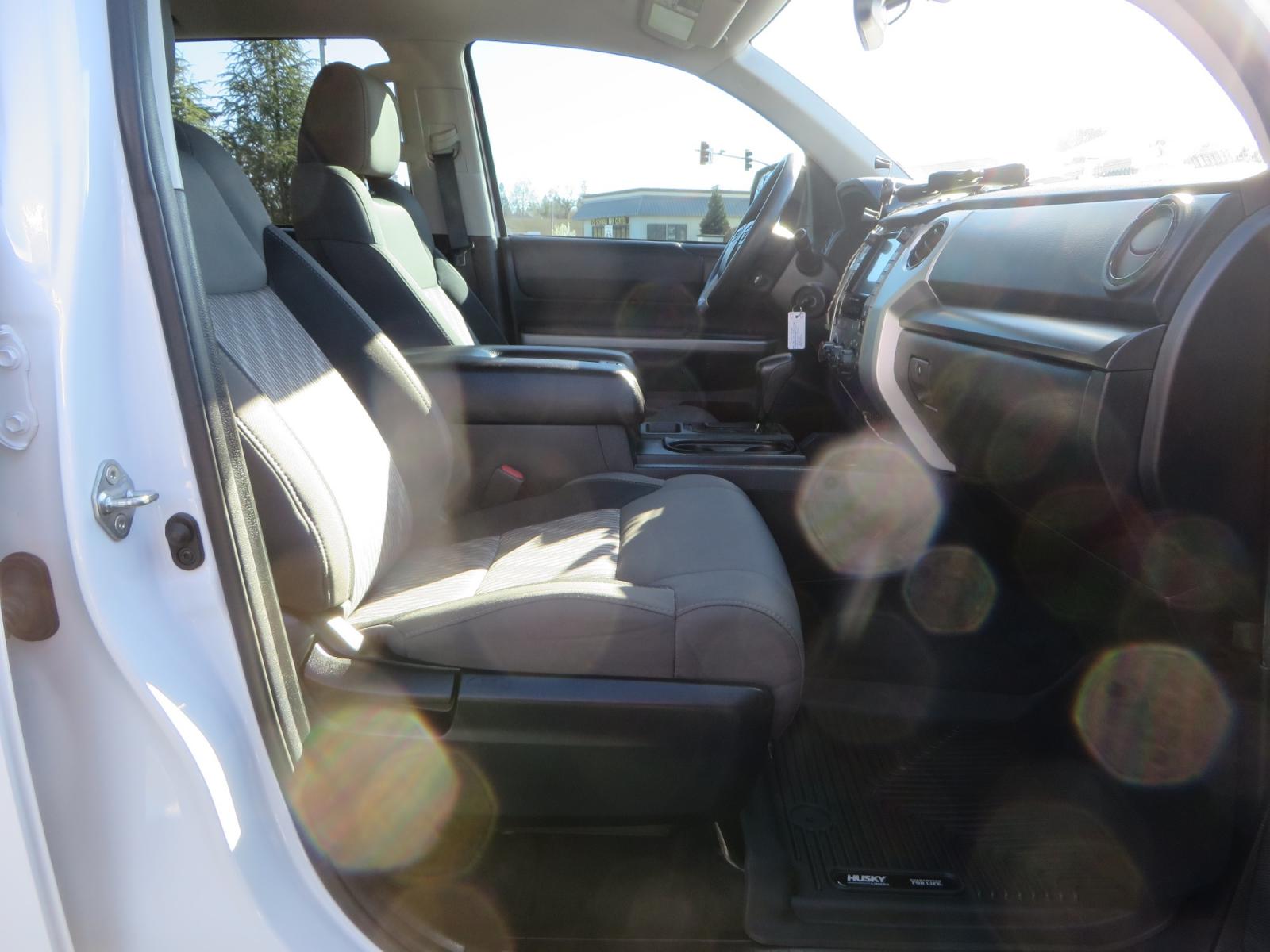 2020 White /GREY Toyota Tundra SR5 (5TFDY5F19LX) with an 5.7L engine, automatic transmission, located at 2630 Grass Valley Highway, Auburn, CA, 95603, (530) 508-5100, 38.937893, -121.095482 - Features - King Off Road adjustable remote reservoir coil overs, King 2.5 adjustable remote reservoir rear shocks, Method Race wheels, Falken Wildpeak tires, Sliders, Bed braces, Borla Exhaust, Husky floor mats, Window tint, and Ram phone mounts. - Photo #43